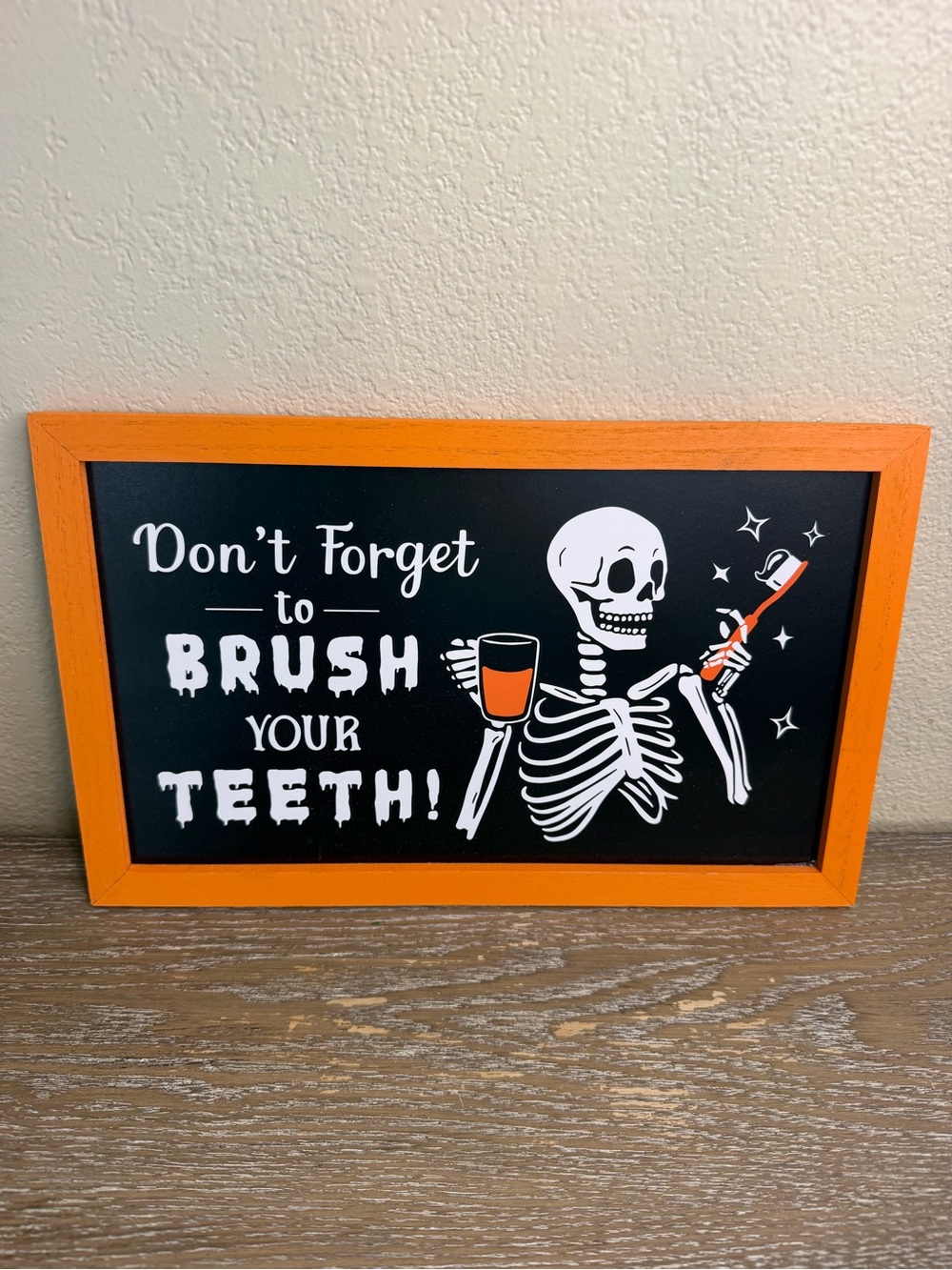 New Target Bullseye Halloween “Don’t Forget to Brush” Decorative Wall Sign